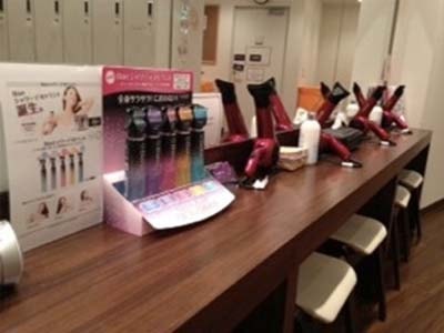 シニア特化旅行会社運営カフェ内イベントスペース2