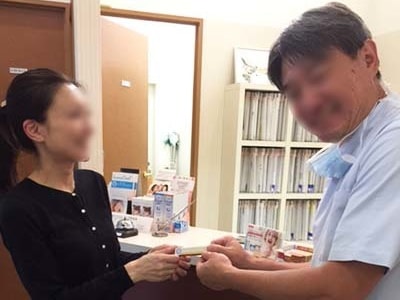 美容意識の高い女性に向けた審美歯科でのメタリン酸ナトリウム配合ガムサンプリング事例3