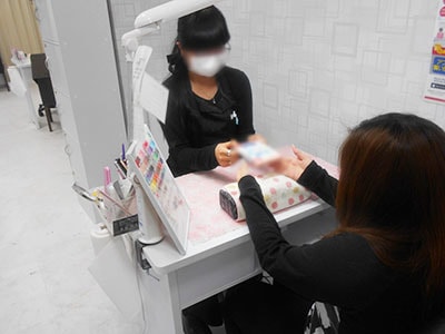 美容意識の高い女性に向けたマウスウォッシュサンプリング事例1