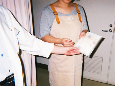 産婦人科医院での生後1ヶ月以上の赤ちゃんから大人まで使える敏感肌用全身保湿クリームのサンプリング事例3