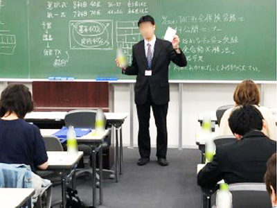 資格学校の社会人受験生に向けた体調管理に繋がるスポーツドリンクのサンプリング事例3
