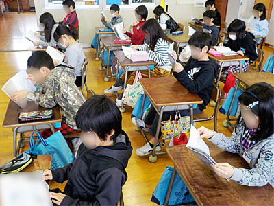 新潟市内の小学生に向けた天然資源産出に関する教育マンガ冊子のサンプリング事例（2年連続実施）2