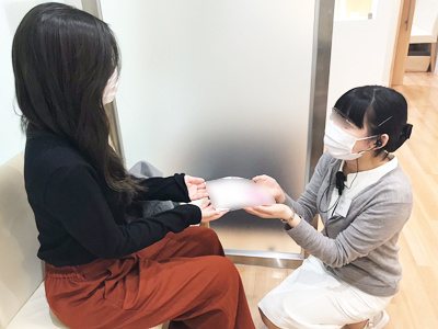 脱毛サロン利用の女性客に向けたプロテイン製品のサンプリング事例