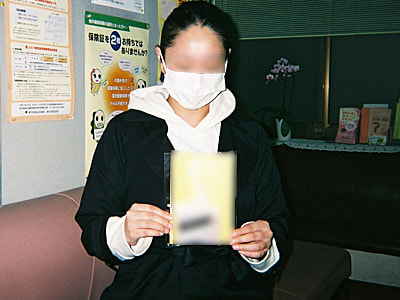 妊産婦に向けた、不足しがちな栄養素を多く含むレーズン&紹介冊子のサンプリング事例1