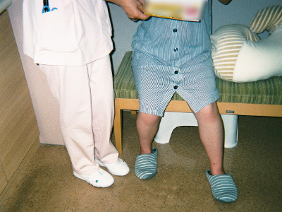 産後ママに向けた写真館で使用できるプレゼント券のサンプリング事例