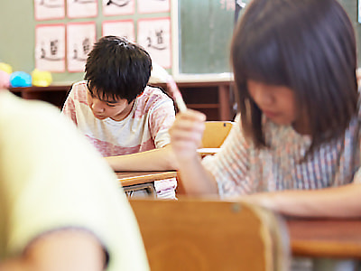 小学校5年生と6年生に向けた文房具に関するアンケート調査事例1