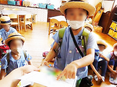 幼稚園と保育園での新発売のどうぶつの形をしたグミのお楽しみセットのサンプリング事例3