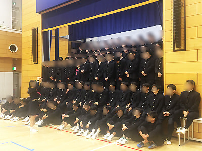日本女性の社会進出が世界に比べて遅れていることを風刺で伝える写真撮影イベントの実施事例3