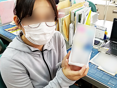 コロナ禍でも働いている教育機関の女性教職員に向けた顔用ウェットシートのサンプリング事例1