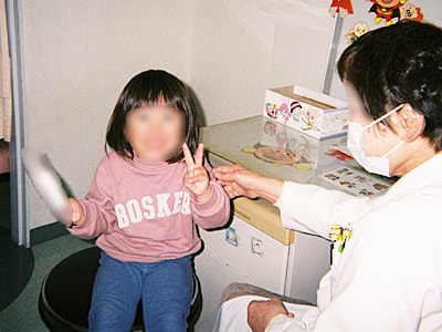 小児患者と保護者に向けた大手化粧品ブランド新発売の敏感肌全身用保湿クリームのサンプリング事例1