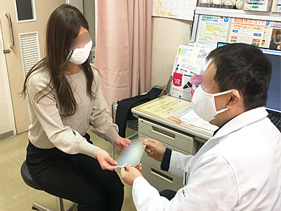 スキンケア商品に敏感な皮膚科医院患者に向けたヘアケア&ボディケア商品のサンプリング事例3