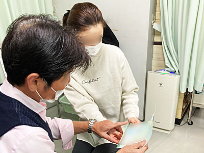スキンケア商品に敏感な皮膚科医院患者に向けたヘアケア&ボディケア商品のサンプリング事例1