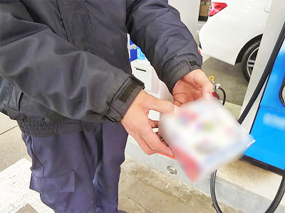 指定大型道路を利用するドライバーに向けた「大震災時交通規制」告知キューブ型ボックスティッシュのサンプリング事例2