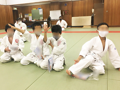 スポーツ少年団の子どもたちに向けた粉末タイプの成長サポート飲料のサンプリング事例(第2段)3