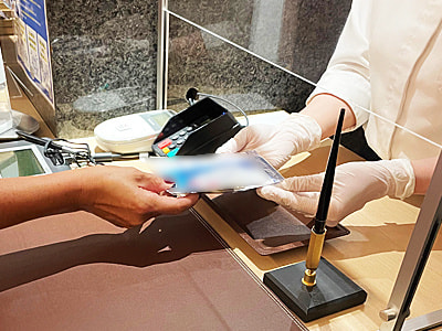 ホテル内レストランや飲食店での薬用歯磨き粉と洗口液のサンプリング事例1