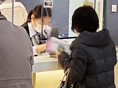 コロナ禍の旅行代理店空港カウンターにおける多機能マスクのサンプリング事例2