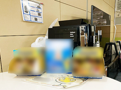 オフィスワーカーに向けたオフィスコーヒー契約企業内でのフルーツフレーバーグミのサンプリング事例1