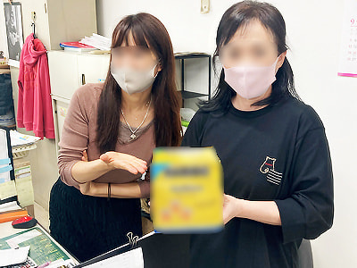 オフィスワーカーに向けたオフィスコーヒー契約企業内でのフルーツフレーバーグミのサンプリング事例3