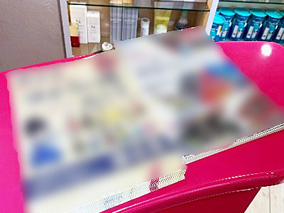 神奈川県内複数ルートにおける人気ドラマコラボ・ドライブ観光冊子の設置配布事例1