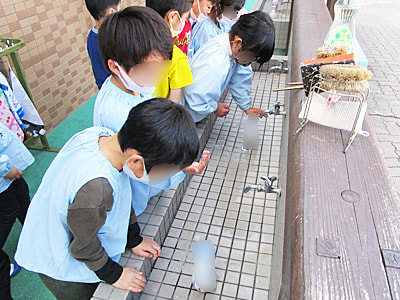 子どもへの感染が広がり始めたコロナ禍での泡ハンドソープのタッチ&トライ事例4