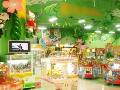 イオン店内の室内遊園地Mでの映像放映2