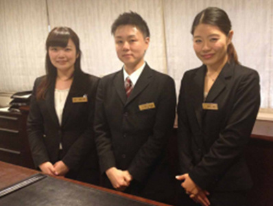 地方のビジネスホテルフロントでのルートサンプリング1