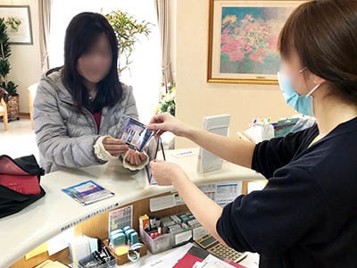 歯科医院での薬用ハミガキサンプリング事例2