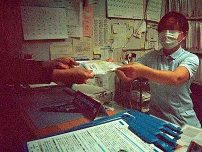 小児科での幼児向け医薬品冊子のサンプリング事例3
