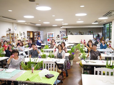 女性向け栄養ドリンクのカルチャスクールでのサンプリング事例3