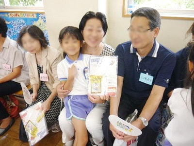 交通事故防止を目的とした反射材の幼稚園サンプリング事例1