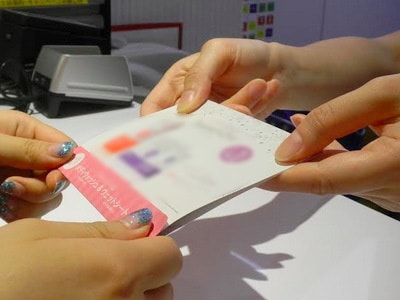 ヨガスタジオでのデリケートゾーン用ボディウォッシュ試供品サンプリング事例3