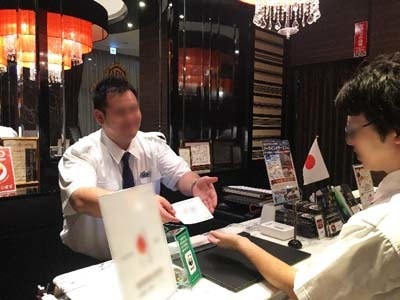 ビジネスホテルでのエナジードリンクサンプリング事例1