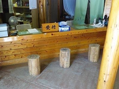 ファミリー向け宿泊施設で有名のど飴の設置サンプリング事例3