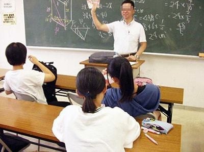 学習塾で受験生に向けた付箋試供品サンプリング事例2