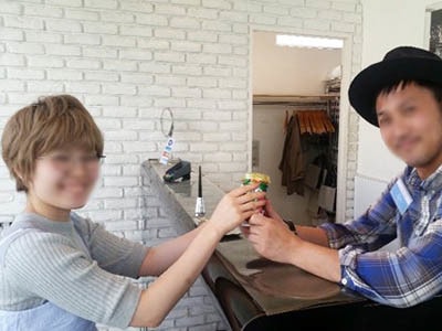 美容室でのヨーグルト飲料新商品サンプリング事例3