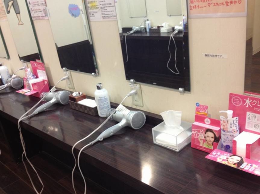 ヨガスタジオでの水でふきとるクレンジング商品タッチ&トライ事例2