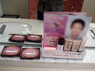 カルチャースクールでの化粧品タッチ&トライプロモーション事例1