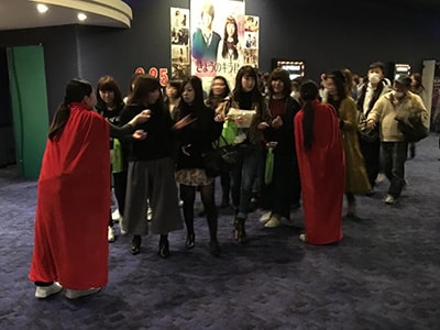 映画館内での乳酸菌飲料イベントサンプリング事例4