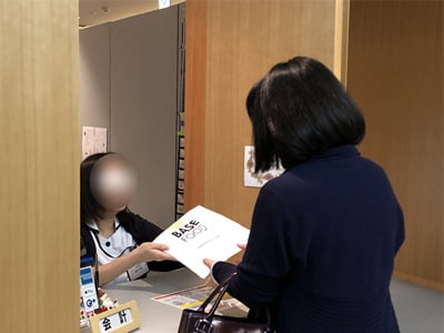 健診センターでの健康診断受診者に向けた生パスタ&パスタソースのサンプリング事例3