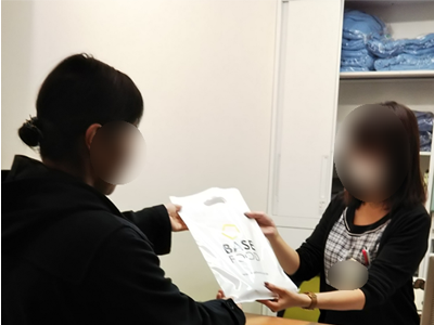 健診センターでの健康診断受診者に向けた生パスタ&パスタソースのサンプリング事例1