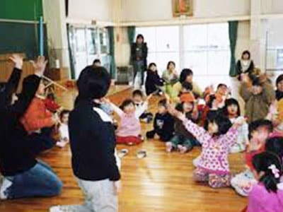 幼児向けミュージカル告知物の幼稚園/保育園サンプリング事例4