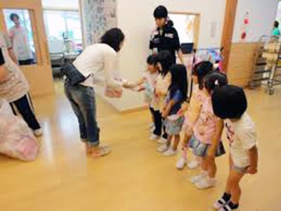 幼児向けミュージカル告知物の幼稚園/保育園サンプリング事例2