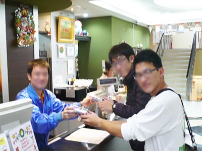 各種スポーツ施設でのエナジードリンクサンプリング事例3