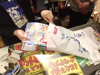 人気少女漫画雑誌とスカイツリーによるコラボイベントのヴィレッジヴァンガード袋封入サンプリング事例2
