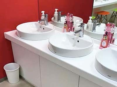 メイククレンジング商品のフィットネスジム/ヨガスタジオでのタ