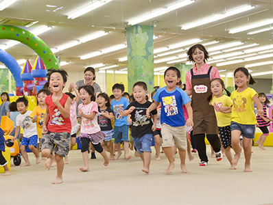 子供の室内あそび場店舗でのサンプリング1