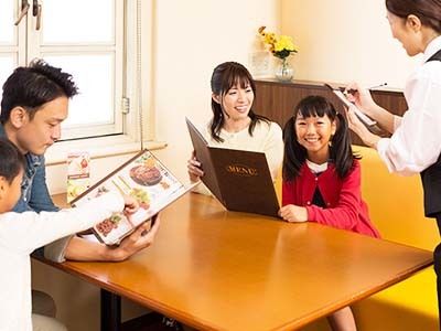 大手ファミリーレストランSでのラック設置2