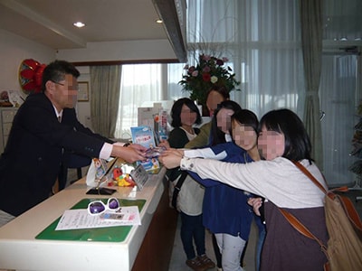 温泉旅館・ホテルでの首もとに貼るシートサンプリング事例3