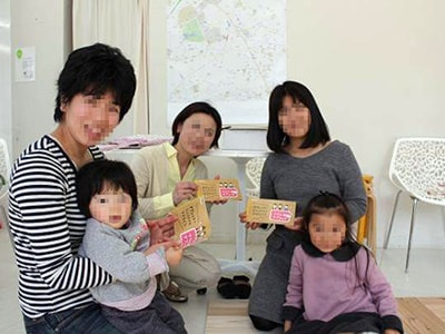 子育てママサークルへのママ向けタブレット冊子サンプリング事例2