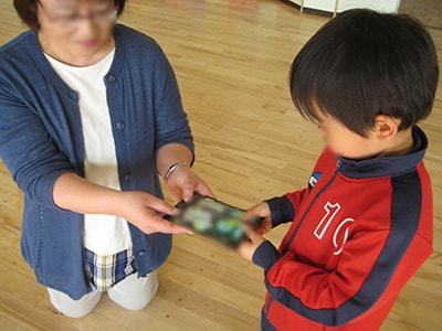 幼稚園での衣料用香りづけ剤試供品のサンプリング事例2